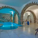 Aeolos With 2 Private Pools