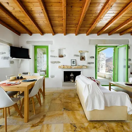 Aeolos With 2 Private Pools