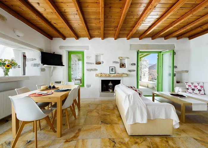 Aeolos With 2 Private Pools